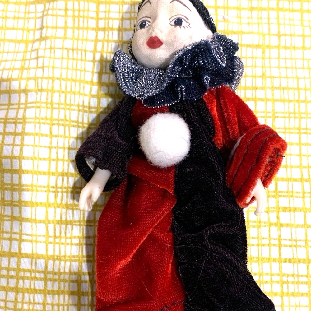 2 1/2 inch ceramic vintage doll